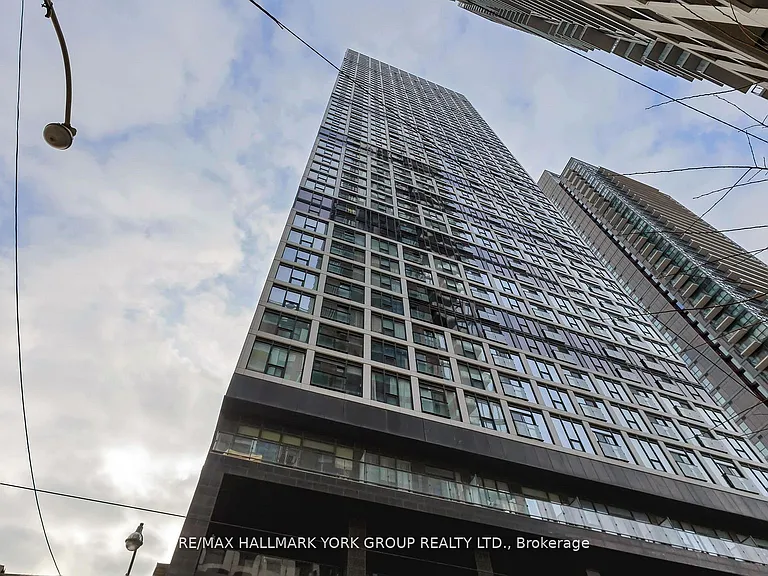 181 Dundas St E #5206 — Photo 1