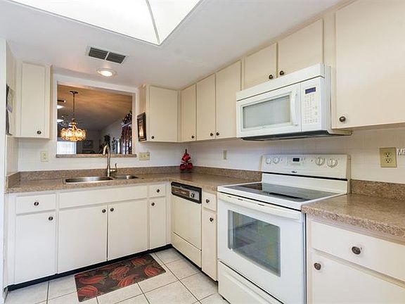 4th image of 899 Cleland Ct APT C