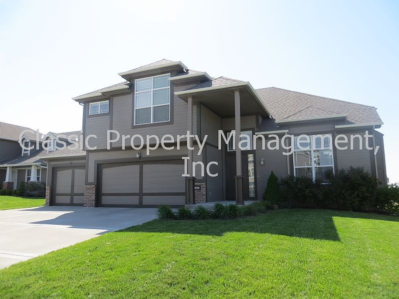 1st image of 4719 NE 102nd Ct