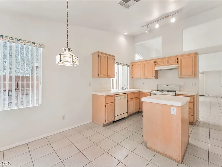 3523 Autumn Rain Ct — Photo 14