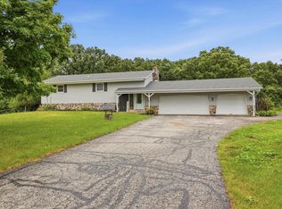 W362S10050 Lewin LANE, Eagle, WI 53119