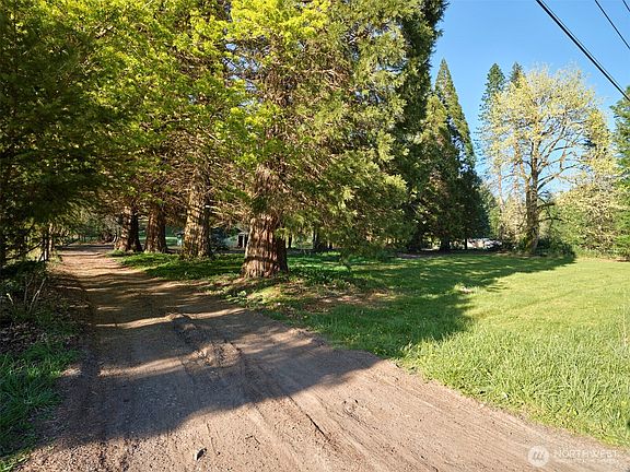 4th image of 11846 Lewis River Road