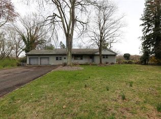 198 Fresh Ponds Rd, Jamesburg, NJ 08831