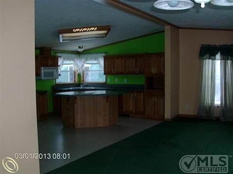 kitchen 2.jpg