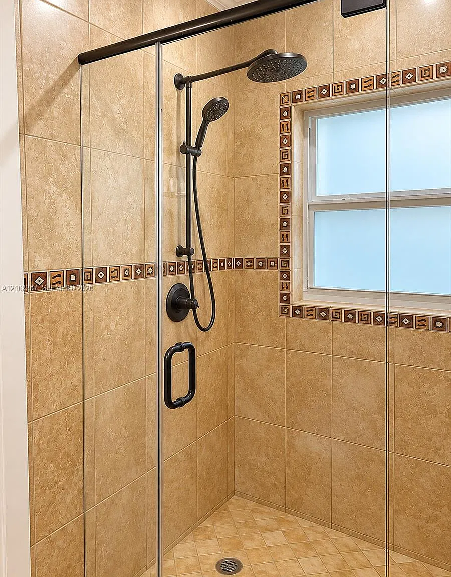 3 bed, 1500 sqft, $3,650 — Photo 3