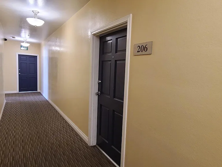 87 S Allen Ave #206 — Photo 4