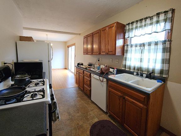 4th image of 1306 Crestview Rd