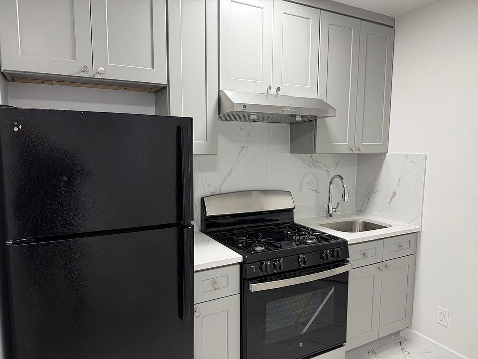 1st image of 11215 76th Rd APT 4