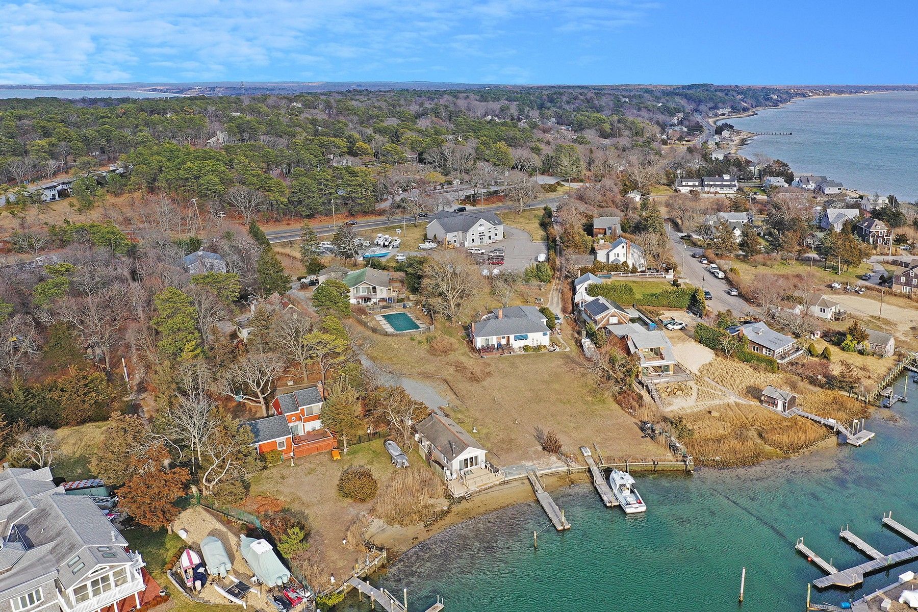 284 Montauk Hwy in Hampton Bays | Out East