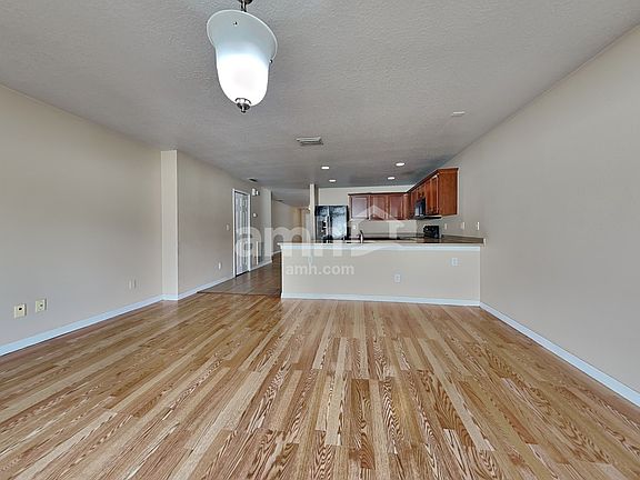 4th image of 31015 Mandolin Cay Ave