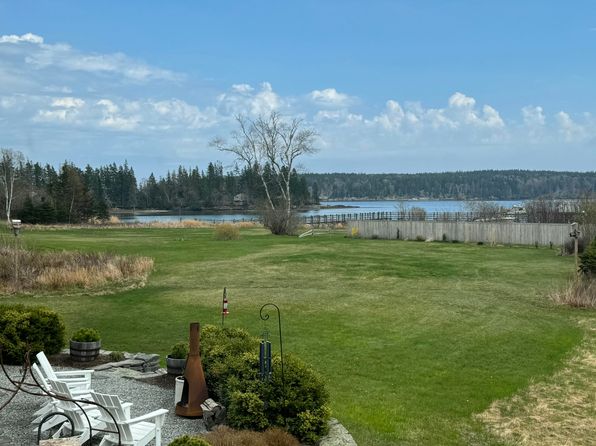 61 Lighthouse Road, Owls Head, ME 04854