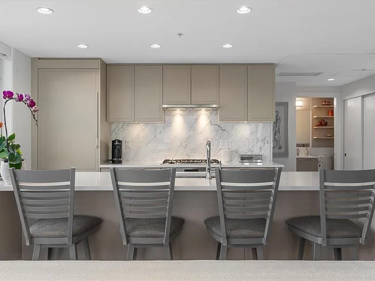 7828 Granville St #Penthouse 11 — Photo 9
