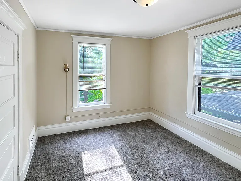 207 Allen Blvd — Photo 7
