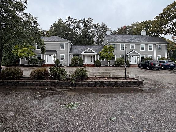 3rd image of 439 Main St #101