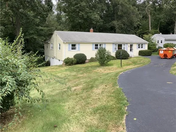 14 Evergreen Drive, North Branford, CT 06471