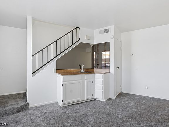3rd image of 3769 Carlyle Dr APT 67