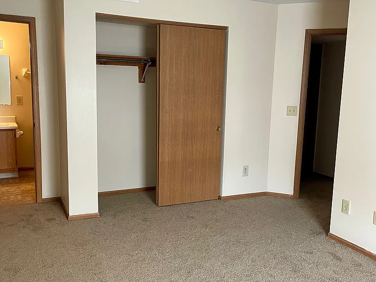 2558 Village Brook Ln — Photo 10