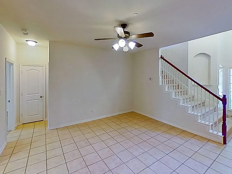 7933 Hannah St — Photo 14