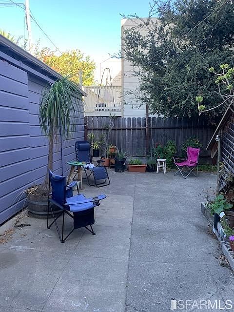 2nd image of 1018 Shotwell St #1018A