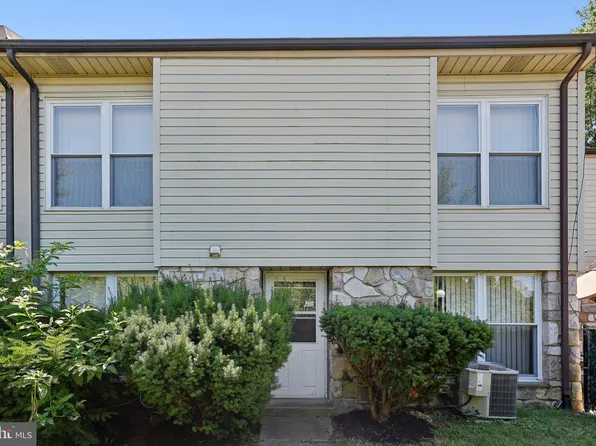 2201 Strahle St APT A2, Philadelphia, PA 19152