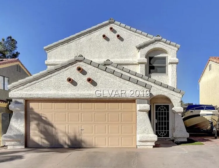 1279 Clagett Ln — Photo 2