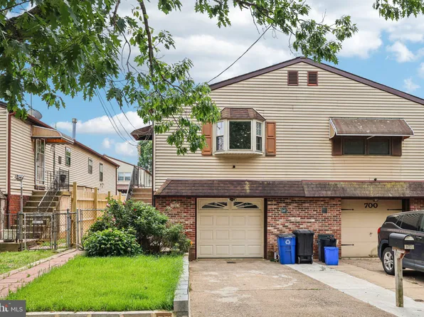702 Princeton Ave, Philadelphia, PA 19111