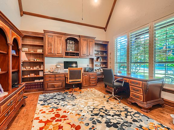 4th image of 768 Windsong Ln