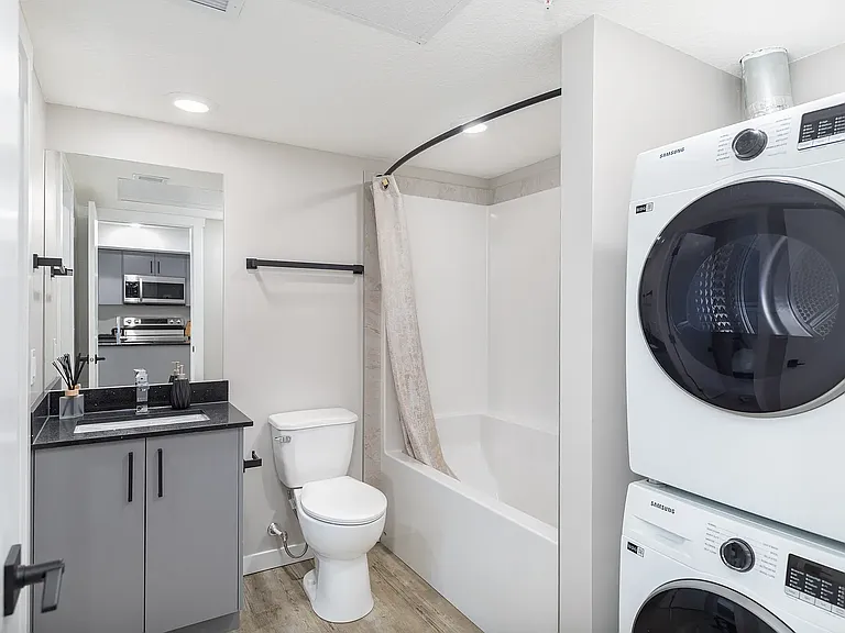 181 Skyview Bay NE — Photo 17