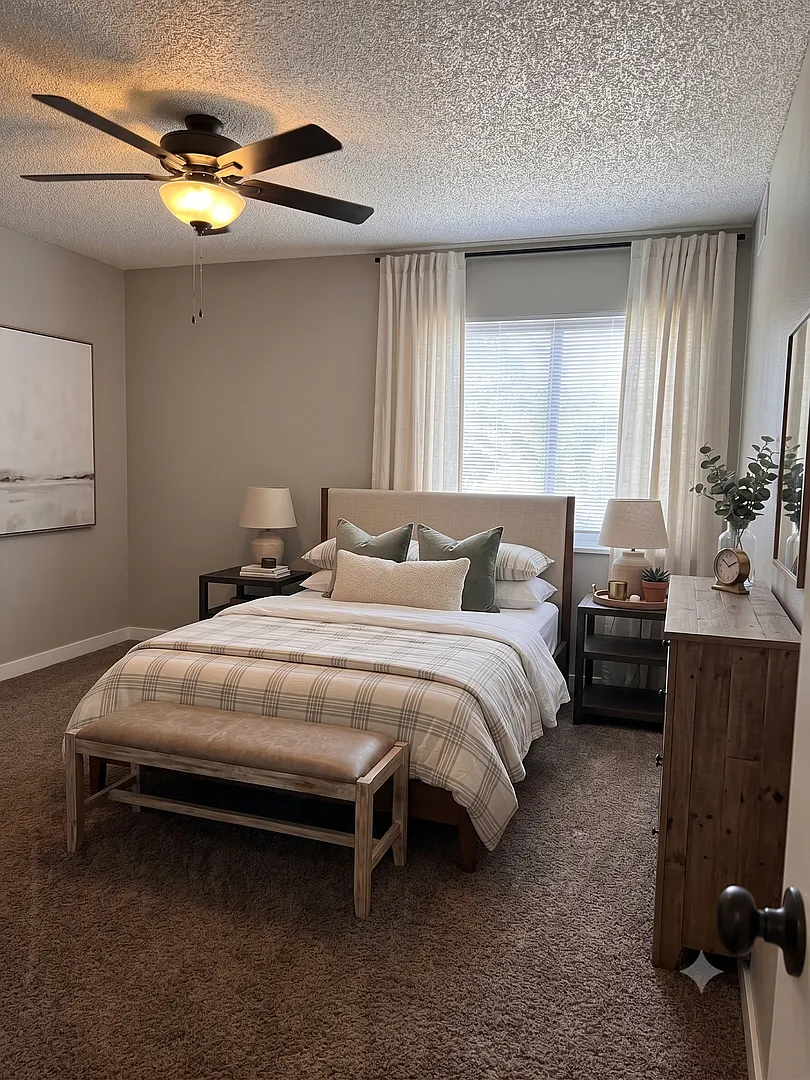 Riverbend Apartments — Photo 4