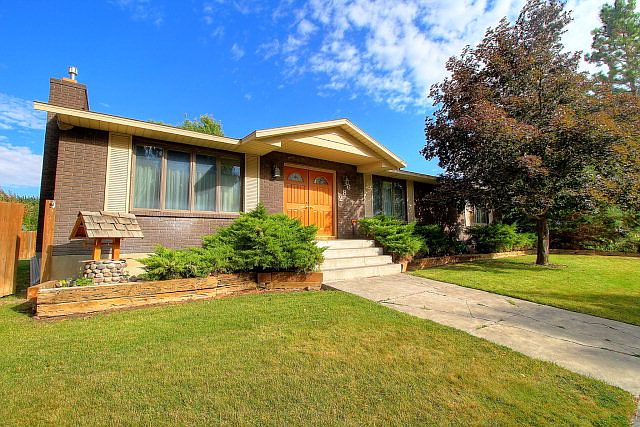 1st image of 286 Marianne Dr