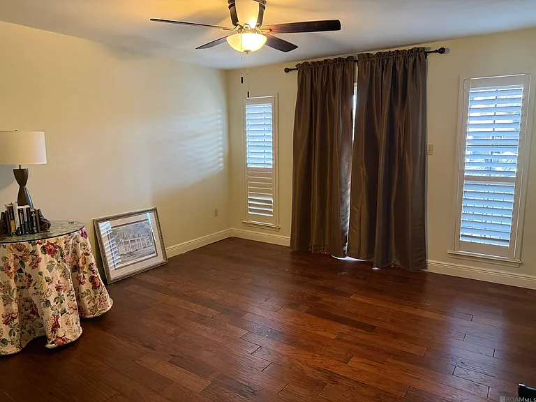 10127 Runnymede Ave — Photo 5