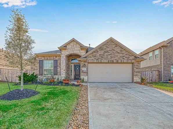 5020 Twin Summit Dr, Rosenberg, TX 77469