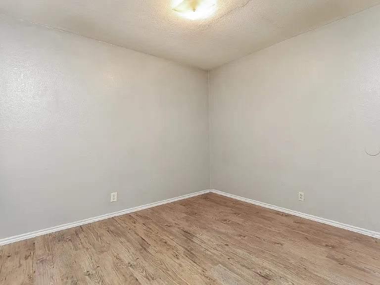 6801 Stonleigh Pl #B — Photo 30