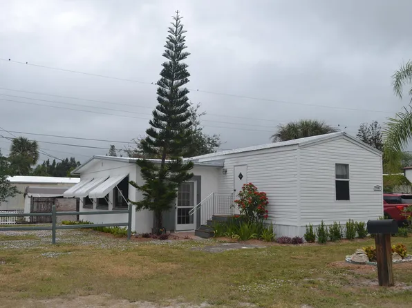 7905 SE Fairchild Way, Hobe Sound, FL 33455