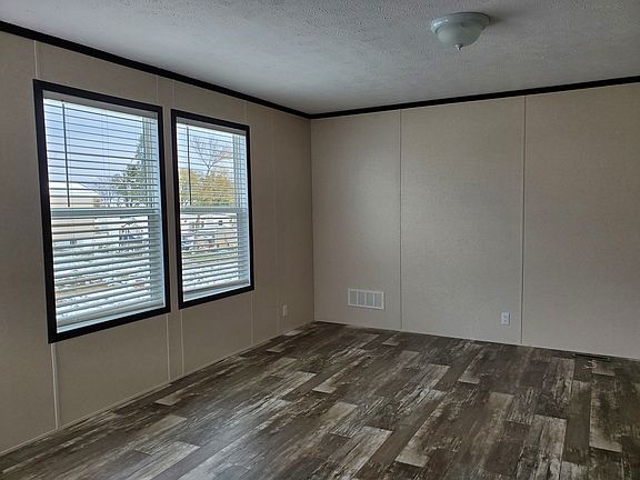 3rd image of 309 Wroble Dr