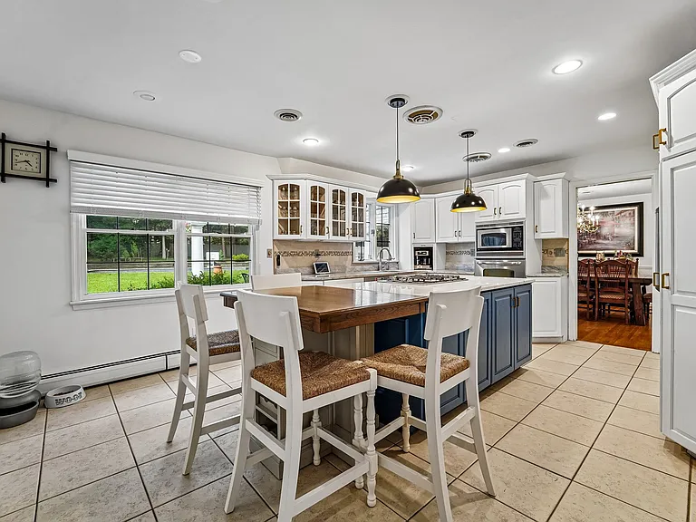 105 Deerhorn Ct — Photo 8