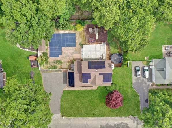 27 4th Avenue, Rocky Point, NY 11778