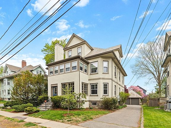 2nd image of 12 Spruce St #12