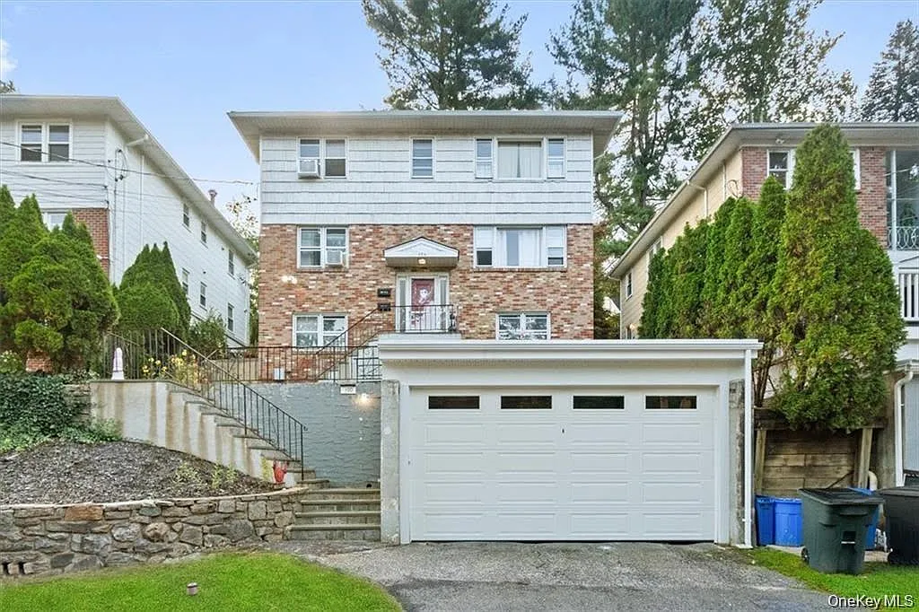 3 bed, 2.0 bath, 1300 sqft, $5,500 — Photo 1