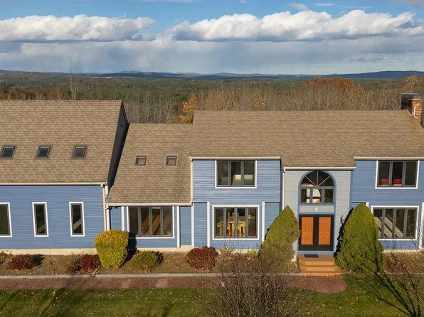 8 Longview Drive, Bow, NH 03304