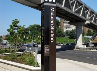 6522 Divine St, Mc Lean, VA 22101