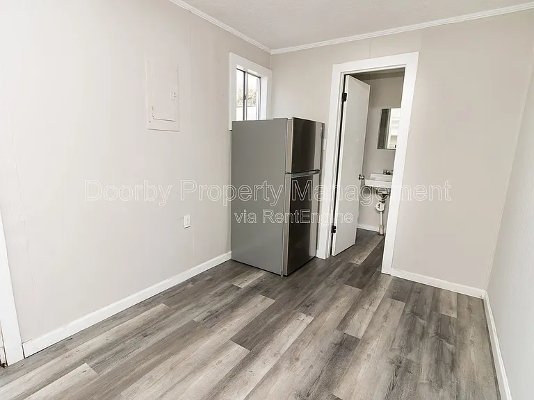 207 Napier St #6 — Photo 4