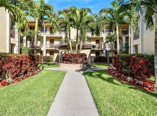 219 Fox Glen Dr APT 1102, Naples, FL 34104