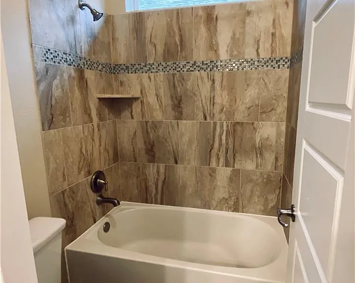 821 Richardson Ln — Photo 19