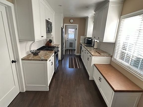 4th image of 6034 S Central Ave