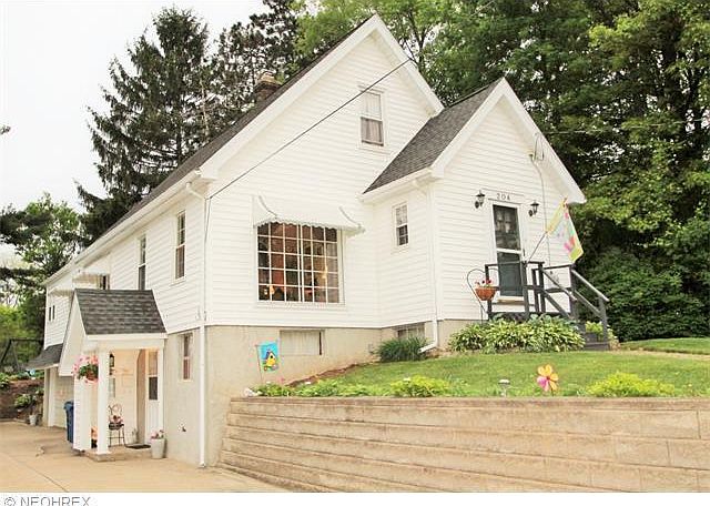 1st image of 204 Hazelwood Ave