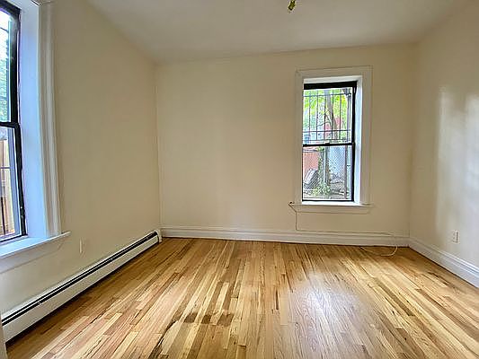 4th image of 980 Bergen St #1P