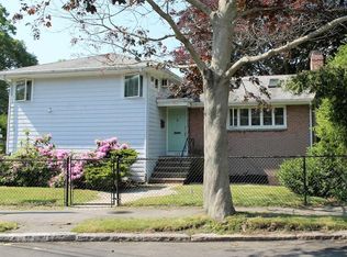 128 Aspen Rd, Swampscott, MA 01907