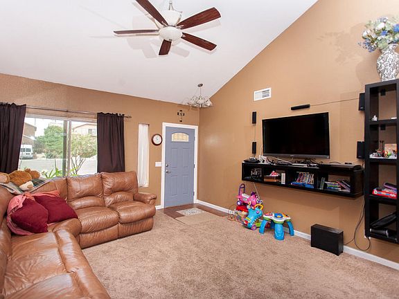 5th image of 3002 E Friess Dr