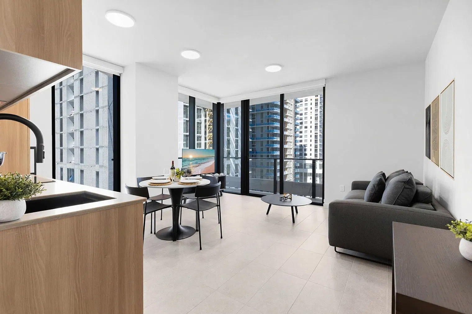 1 bed, 1.0 bath, 602 sqft, $5,952 — Photo 1